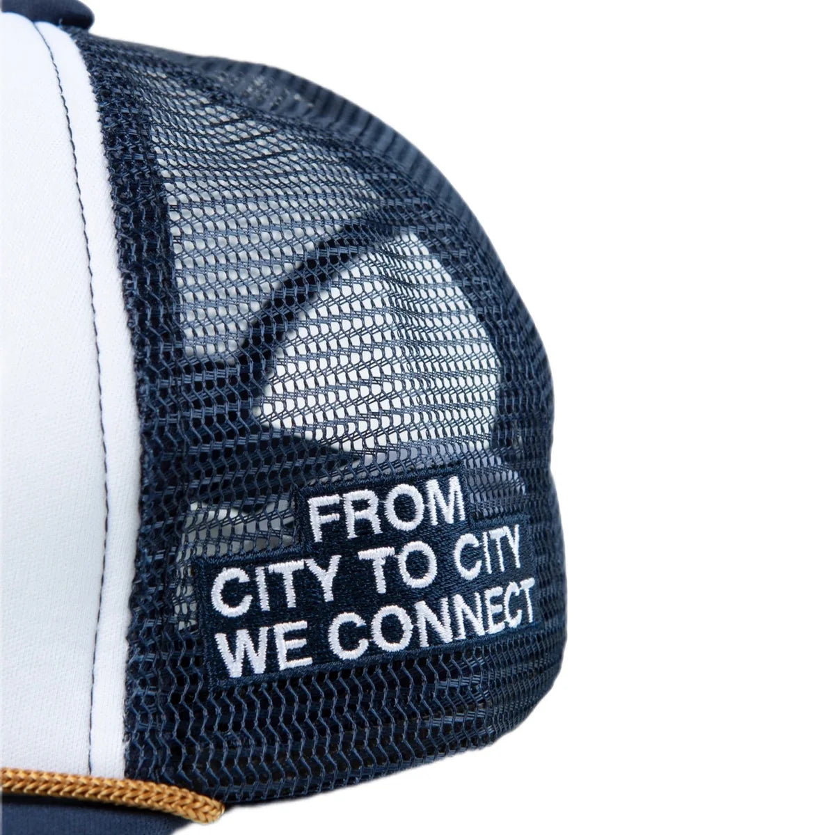 PATTA X APRON CREST TRUCKER CAP (WHITE) + VINYL